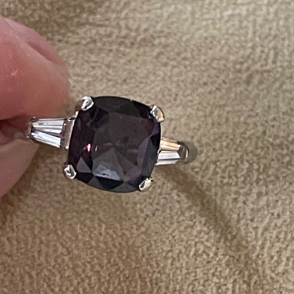 Platinum Cushion Cut Color Change Garnet and Diamond Ring Size 6 EXCELLENT Cond - Picture 3 of 7